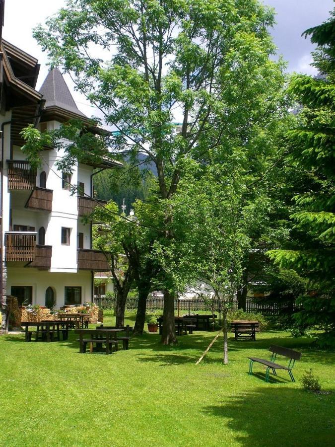 Park Hotel Miramonti San Martino Di Castrozza Esterno foto